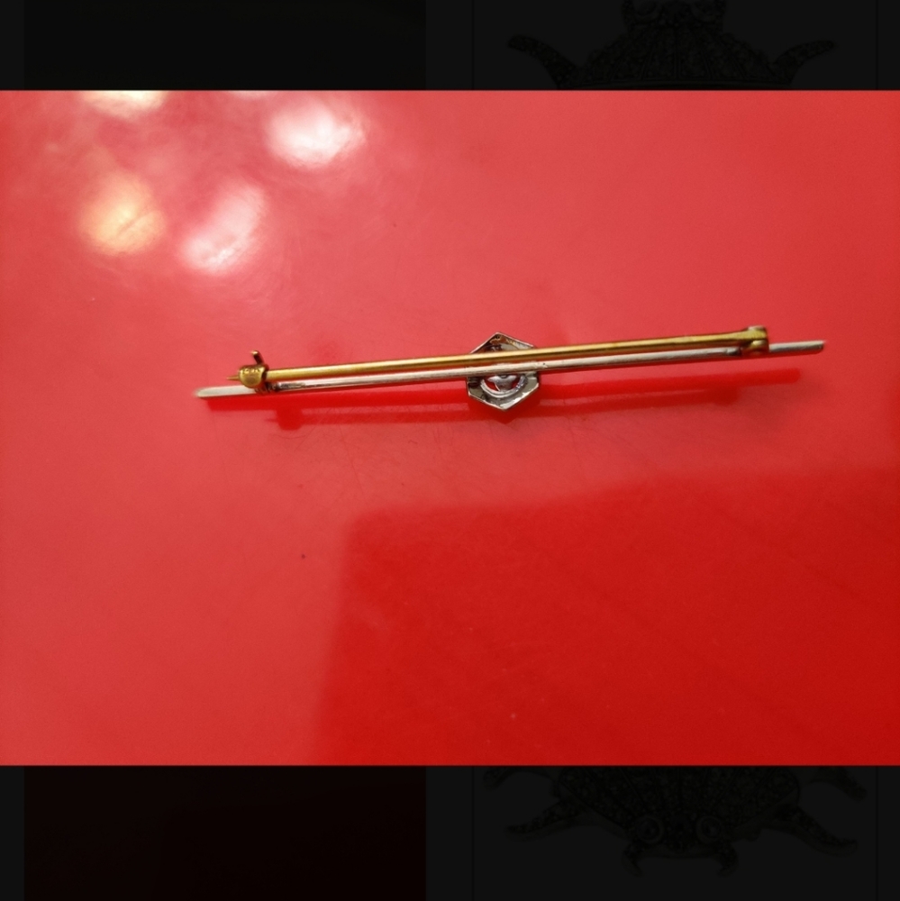 Antique 14K gold Pin brooch with a diamond - Picture 10 of 12